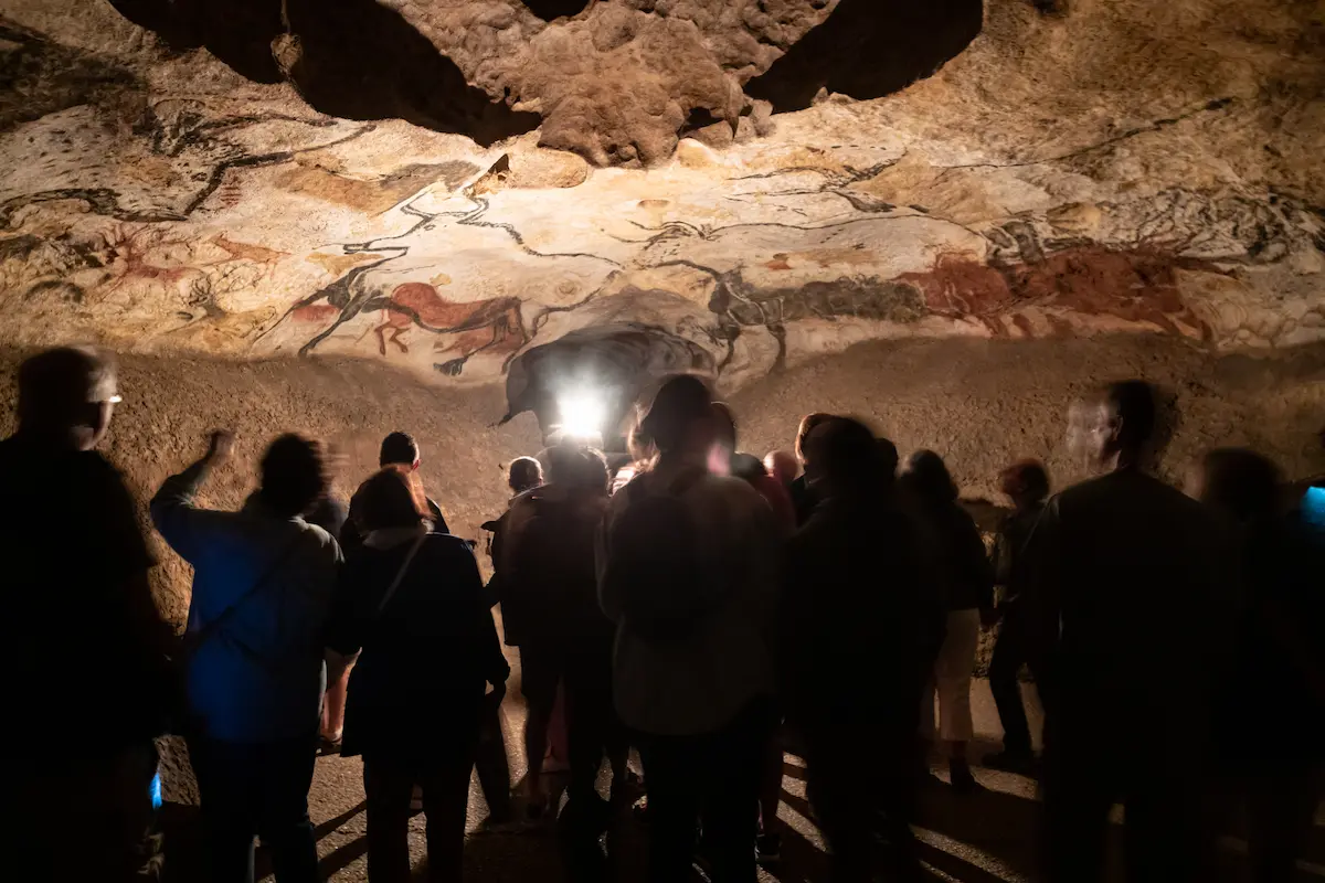 Lascaux_II,_Salle_des_taureaux- Elke Wetzig